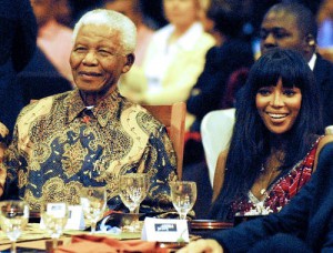 Наоми Кэмпбелл и Нельсон Мандела Наоми Кэмпбелл и Нельсон Мандела