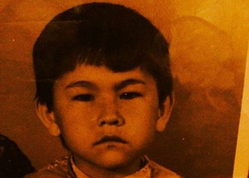 Азамат Мусагалиев в детстве фото
