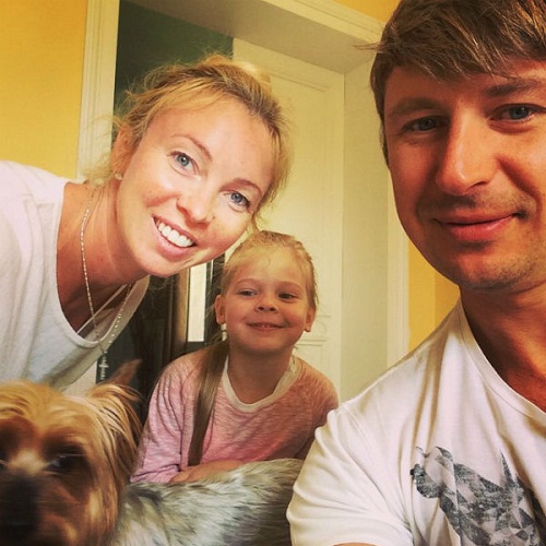 Алексей Ягудин с семьей женой и дочерью фото