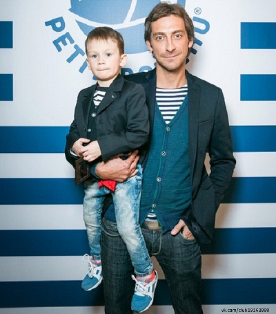 Артем Ткаченко с сыном фото