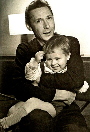Никита Ефремов в детстве с отцом фото