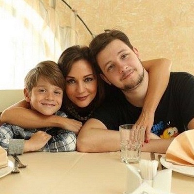 Татьяна Буланова с сыновьями фото