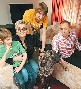 Татьяна Устинова с семьей мужем и детьми фото