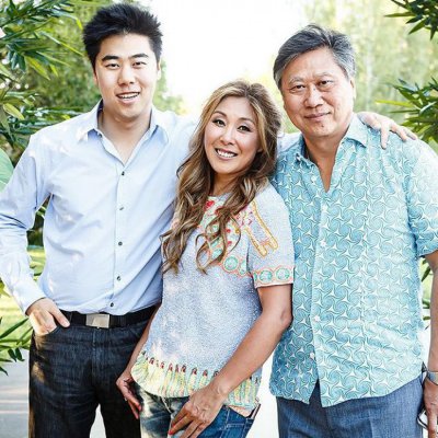 Анита Цой с семьей: мужем и сыном фото